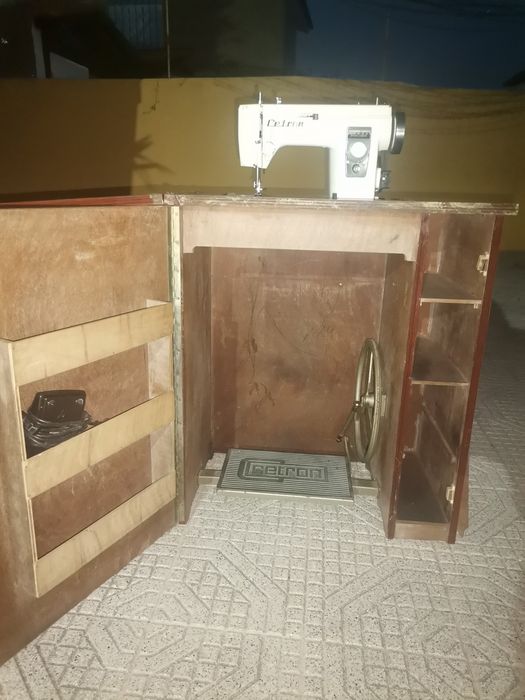 Máquina de costura64585696569730124