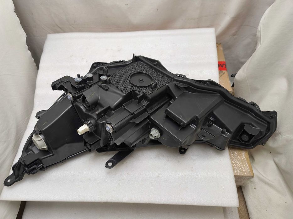 Фара оригинал бу Lexus NX 2021- USA LED  81150F6010 81110F6010