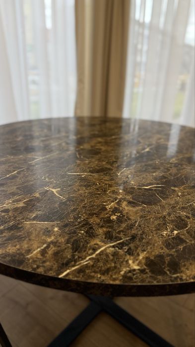 Stół okrągły Efekt Marmuru Westwing 110 cm