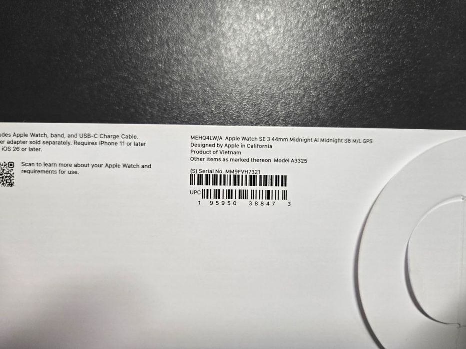 Apple Watch SE 3 44mm Midnight Aluminium M/L Open Box
