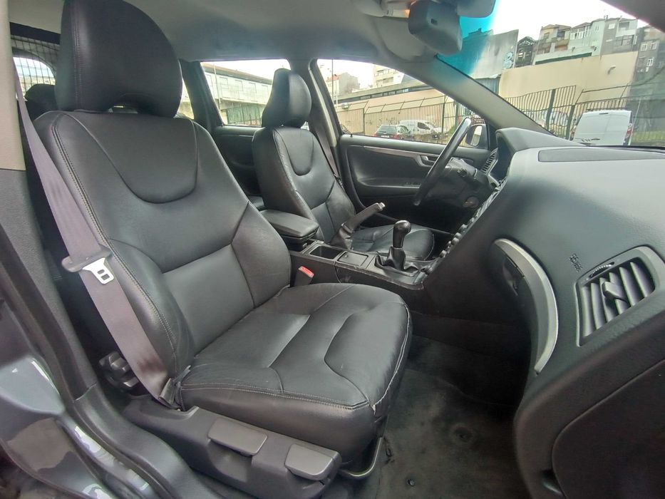 VOLVO V70 2.4 D5 163cv caixa manual Nacional