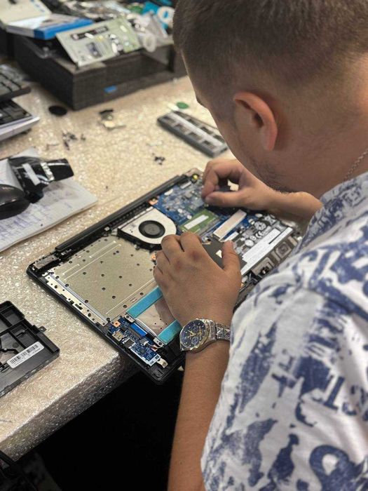 Ремонт комп'ютерів та ноутбуків