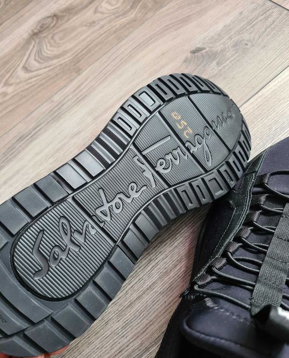 Salvatore Ferragamo Buty