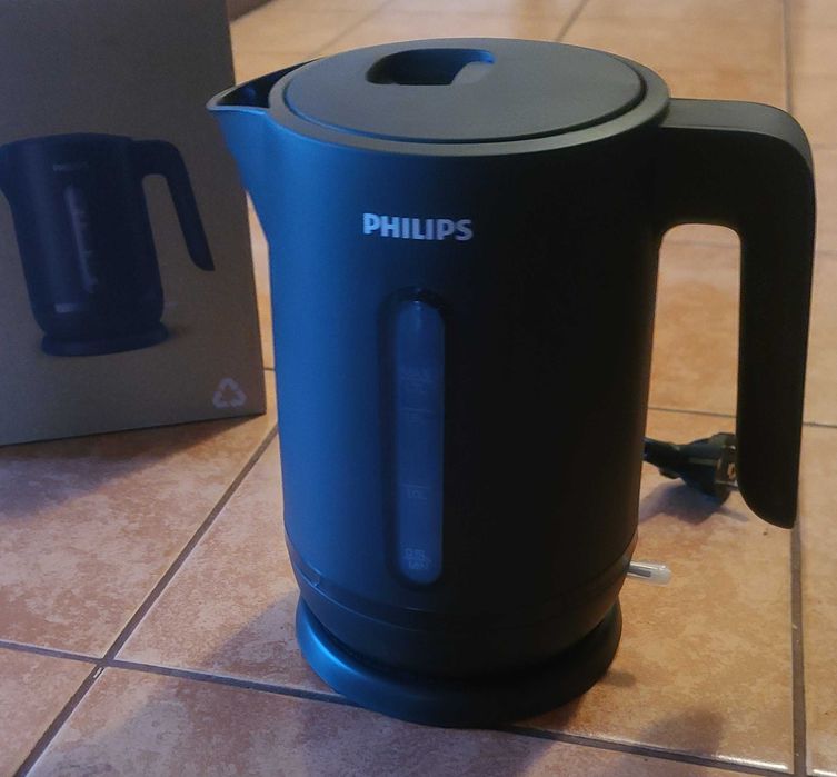 Електрочайник PHILIPS чорний 1,7 л знімний фільтр 2200 Вт захист