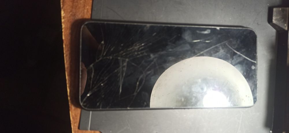 Redmi 9A 2/32 разбит экран