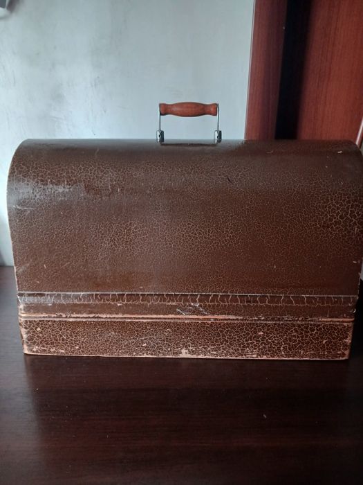 Швейная машина 1950-60 годов СССР: 500 грн. - Швейные машины и
