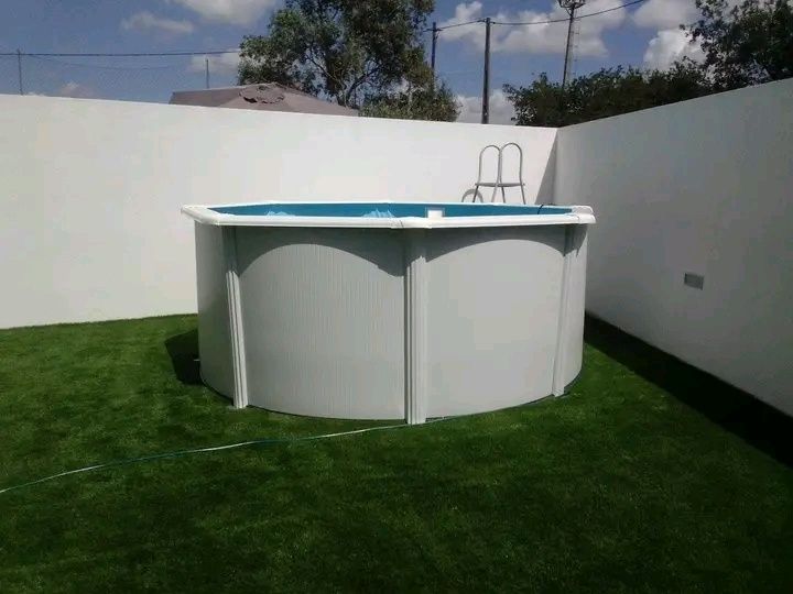 Instalação piscinas,decks,relva natural,sintética,liners,canalizador