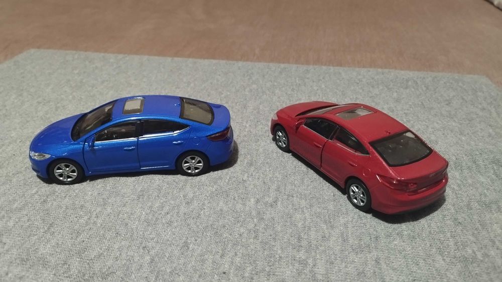 Машинка Hyundai Elantra 1/36 Welly Модель Хюндай Елантра