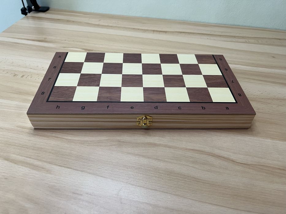 Szachy, warcaby, backgammon (3w1)- 24×24cm