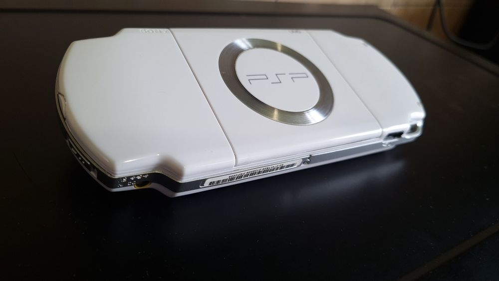 Приставка Sony PSP 2000 white 32gb