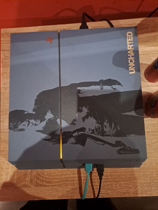 Playstation 4 slim uncharted edition 1tb
