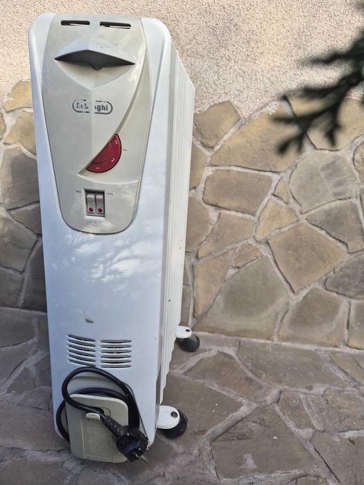 Радіатор опалення масляний DeLonghi, Saturn