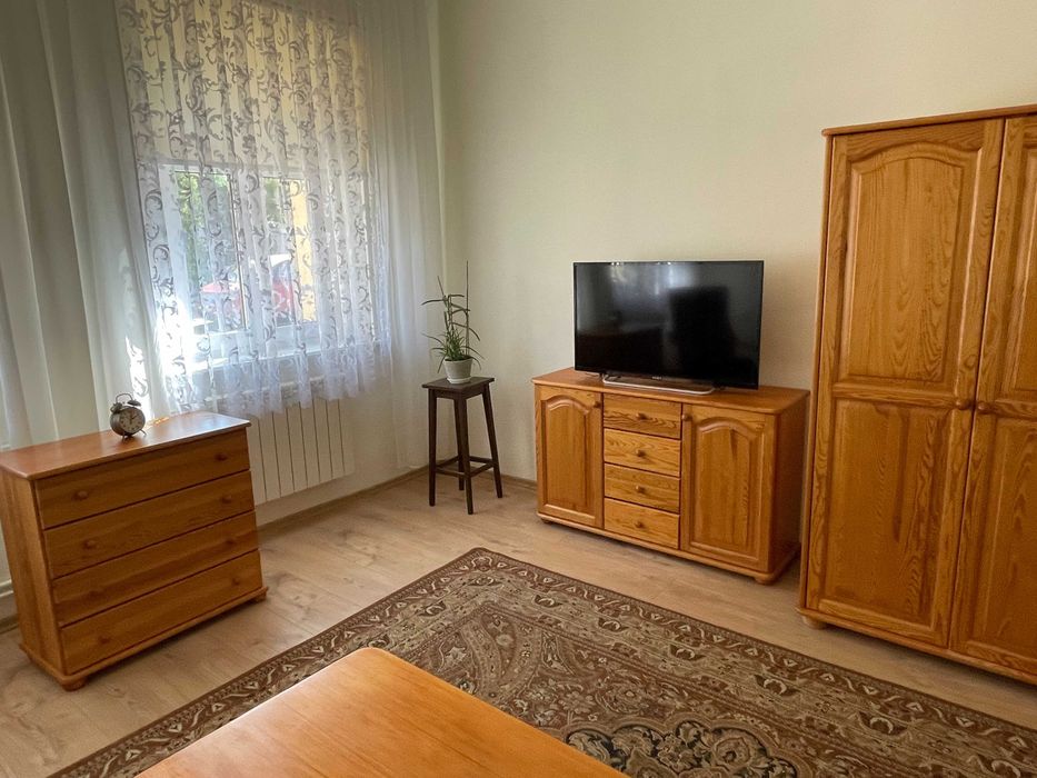 Kawalerka na parterze domu jednorodzinnego w wygodnej lokalizacji.