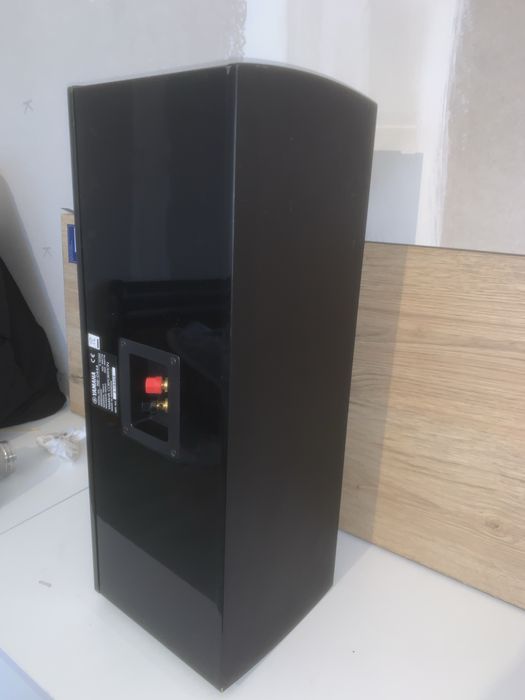 Центральний канал Yamaha NS-C444 Стан нової / Piano Black