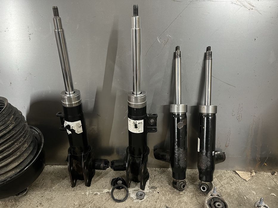 ЯКІСНИЙ РЕМОНТ амортизаторів, стійок Mercedes W212 W218 з системою EDC