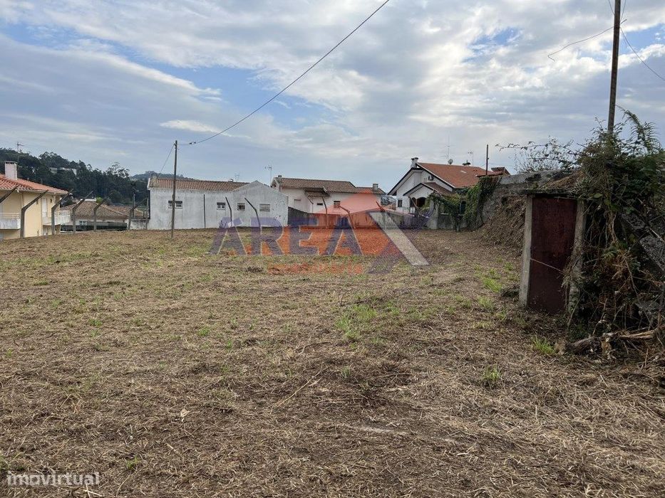 Terreno para construção, classificado no PDM como Espaço Residencia...