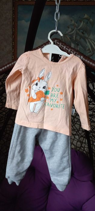 Костюмчик на дівчинку 6-12 м