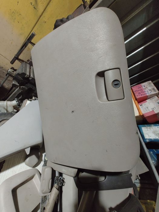 бардачок на торпеду  hyundai  tucson 2004 - 2009