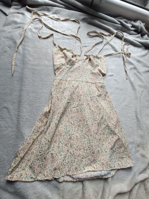 Su letnia kremowa w kwiaty 36