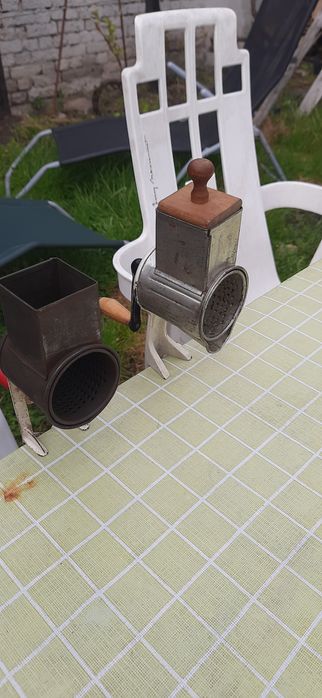 3 młynki do orzechów