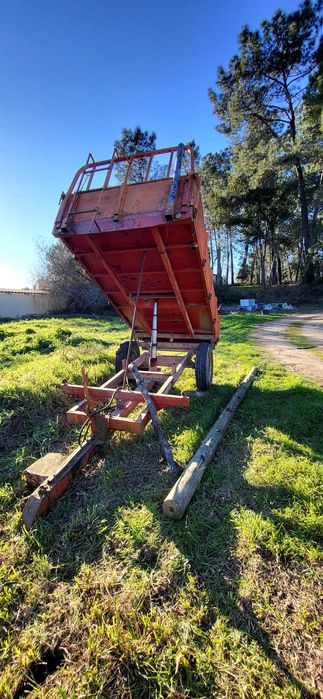 Reboque agrícola + freze agrícola