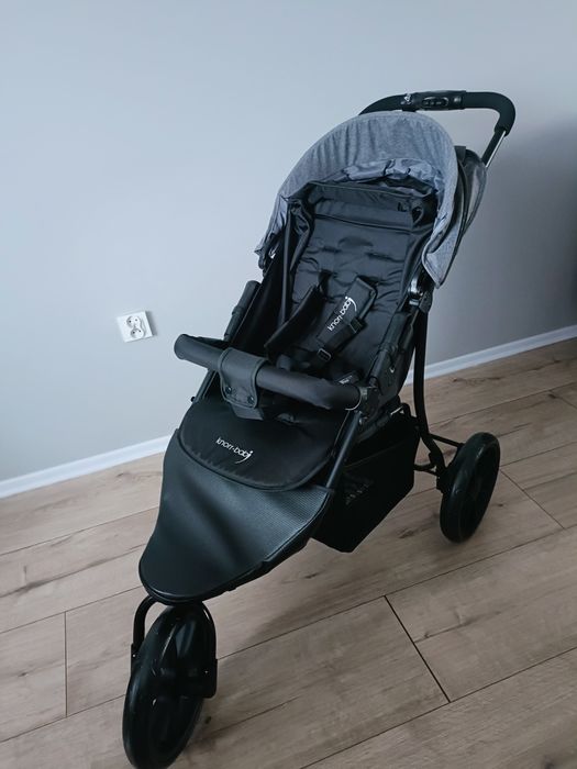 Wózek spacerowy nowy