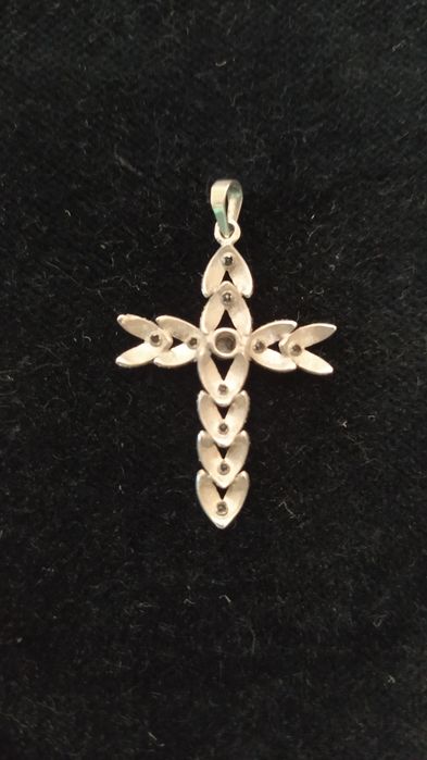 Cruz de ouro branco