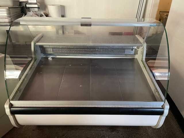 Lada chłodnicza Basia dł. 1,3m 2021r. Stan bardzo dobry