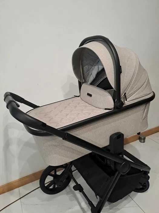 Venicci Tinum 2.0 Beżowy kompaktowy z baza isofix Avionaut /Cybex Wysyłam