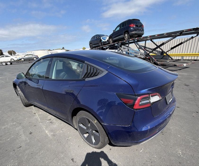 Tesla 3 LFP 12/2022
