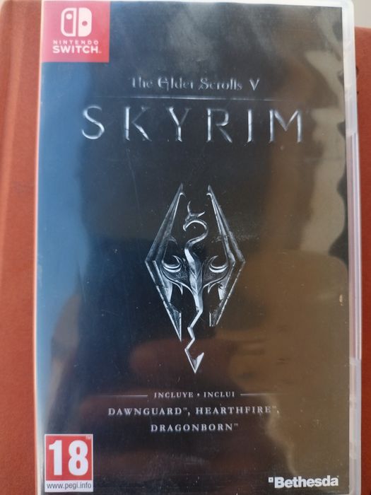 2 jogos - Skyrim,Diablo