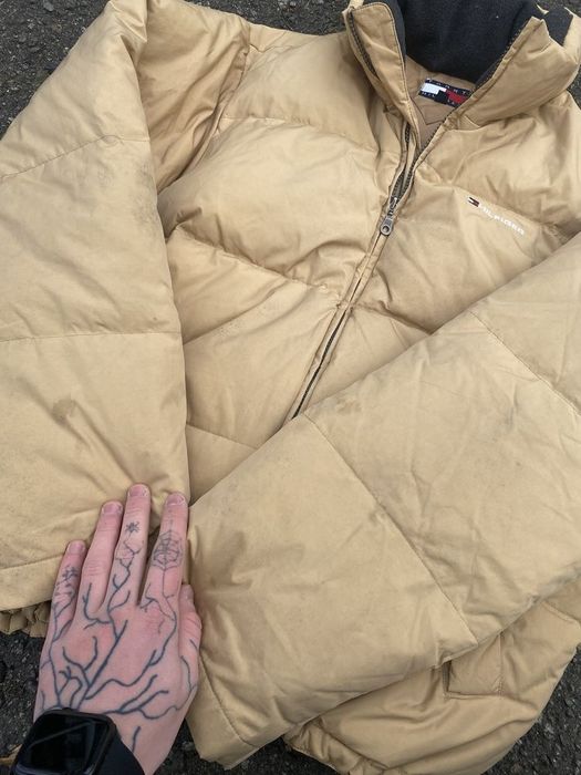 Продам пуховик Tommy Hilfiger