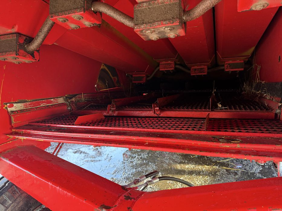 Зернозбиральний комбайн Massey Ferguson 20XP