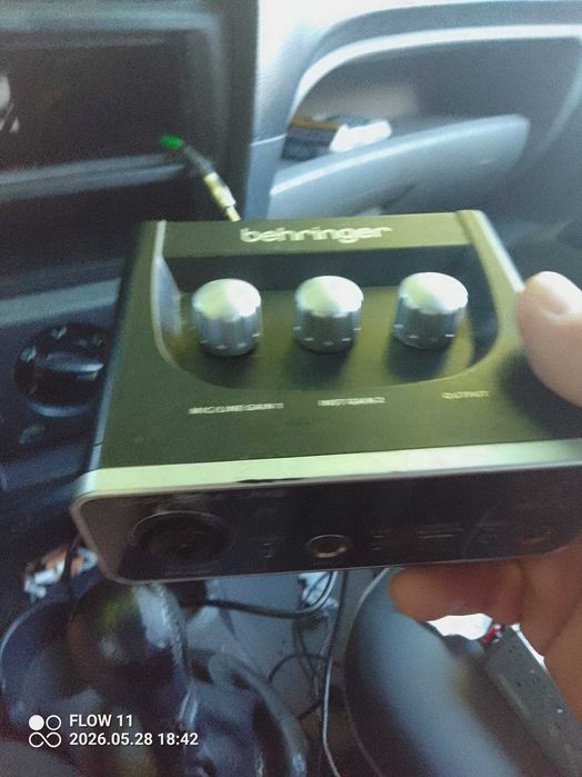 Behringer u-phoria um2 interfejs audio