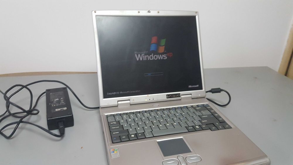 Laptop firmy optimus