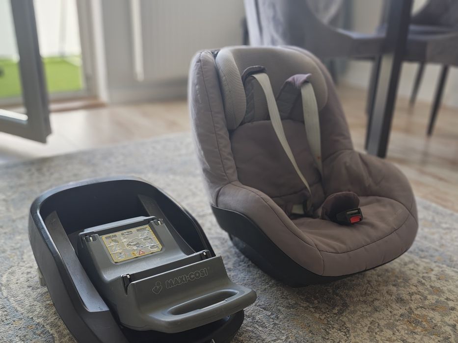 Fotelik samochodowy Maxi Cosi Pearl + baza