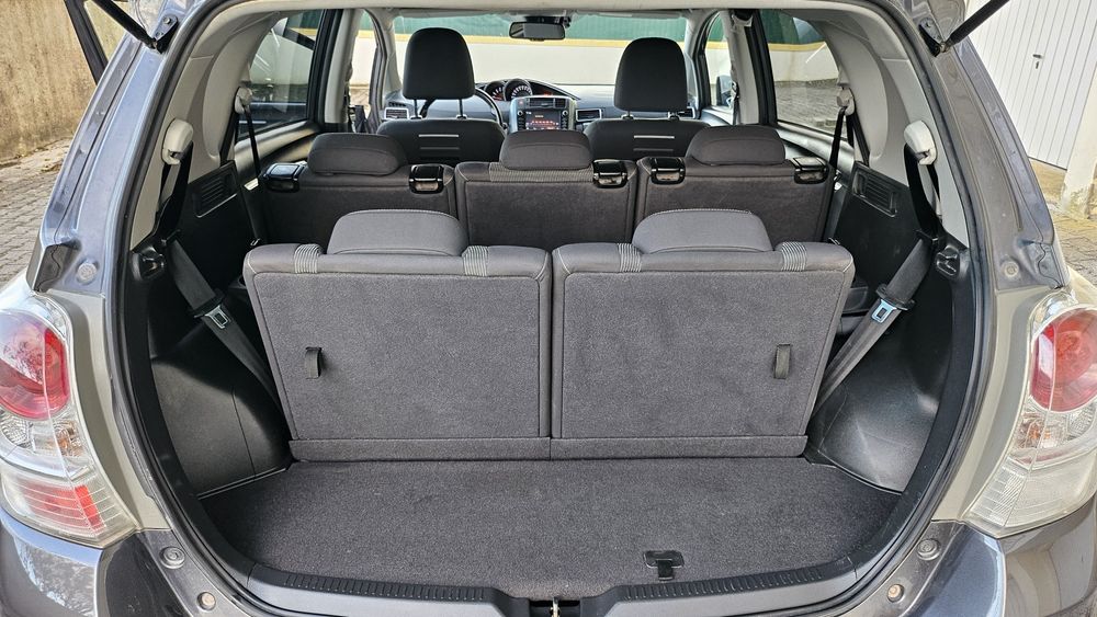 TOYOTA VERSO D4D 7 LUGARES 175 MIL KM