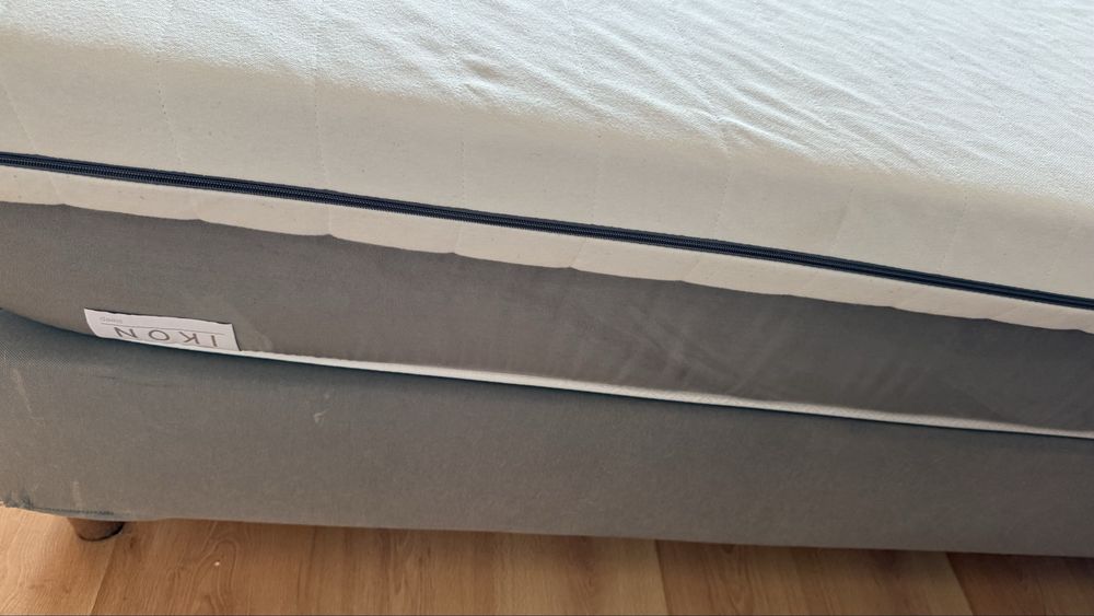 Cama e colchao usados