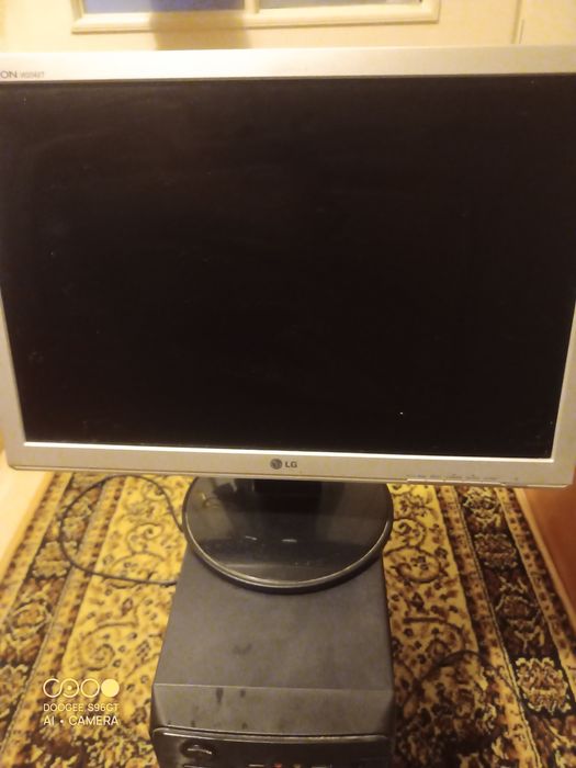 Sprzedam tanio monitor LG 20 cali sprawny do komputera stacjonarnego