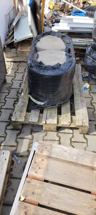 Odbojnica  bariera betonowa parking TIR