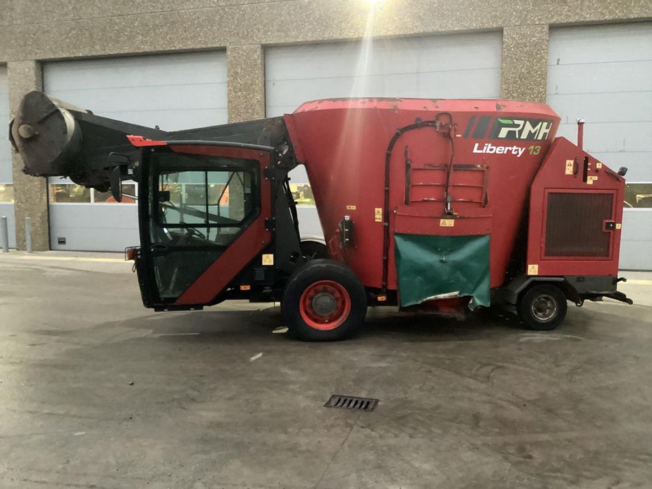RMH Liberty 13 – wóz paszowy samojezdny | 2016 | 6600 mth,  siloking