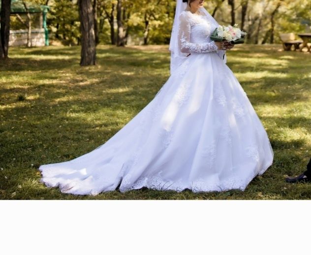 Продам свадебные платье