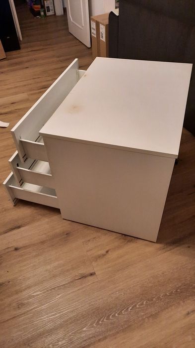 Cómoda IKEA cinza/branco
