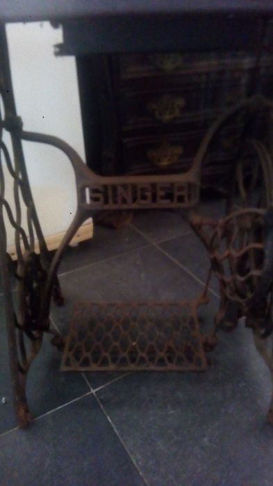 P/Colecionadores maq Singer de 1929 NUMERADA-tem 96 anos  preço 77€
