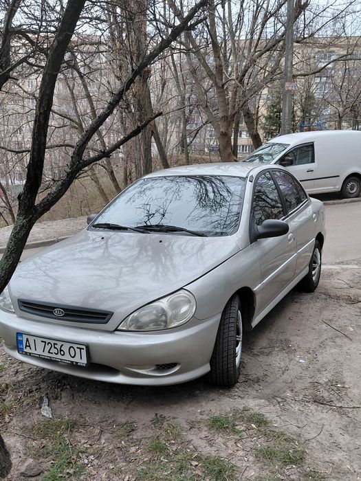 KIA RIO avtomat 2001
