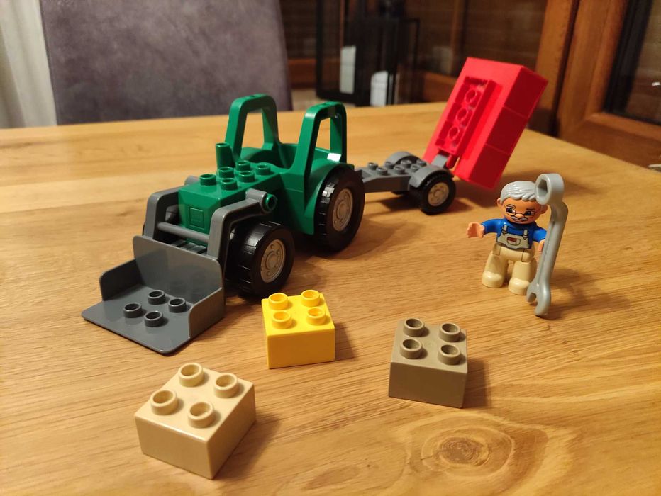 Lego Duplo 4687 - Ciągnik z przyczepą