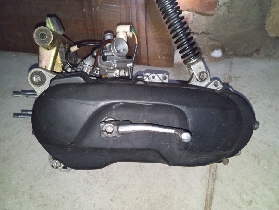 Продам на розбір скутер Suzuki let's 2old