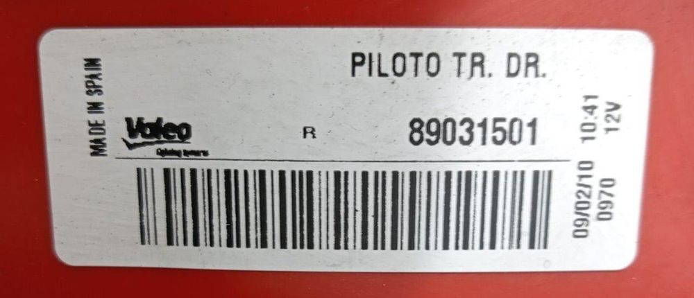 farolim traseiro direito citroen xsara picasso