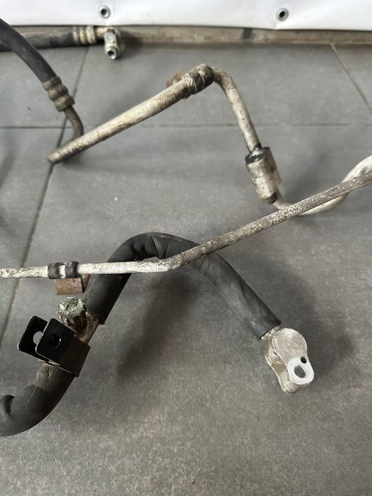 Трубки кондиціонера Hyundai H200,H100 1.2.5 TD 4D56 1997-2007 p.