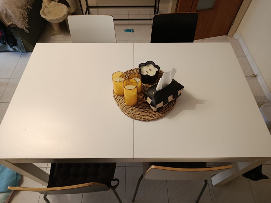 Conjunto Mesa e 4 Cadeiras